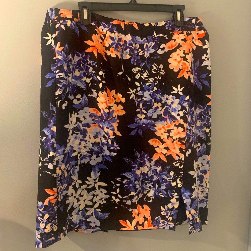 Talbots navy/peach woven skirt.